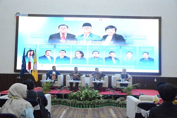 Prof. Tantut Susanto Human Rights Conference UNS